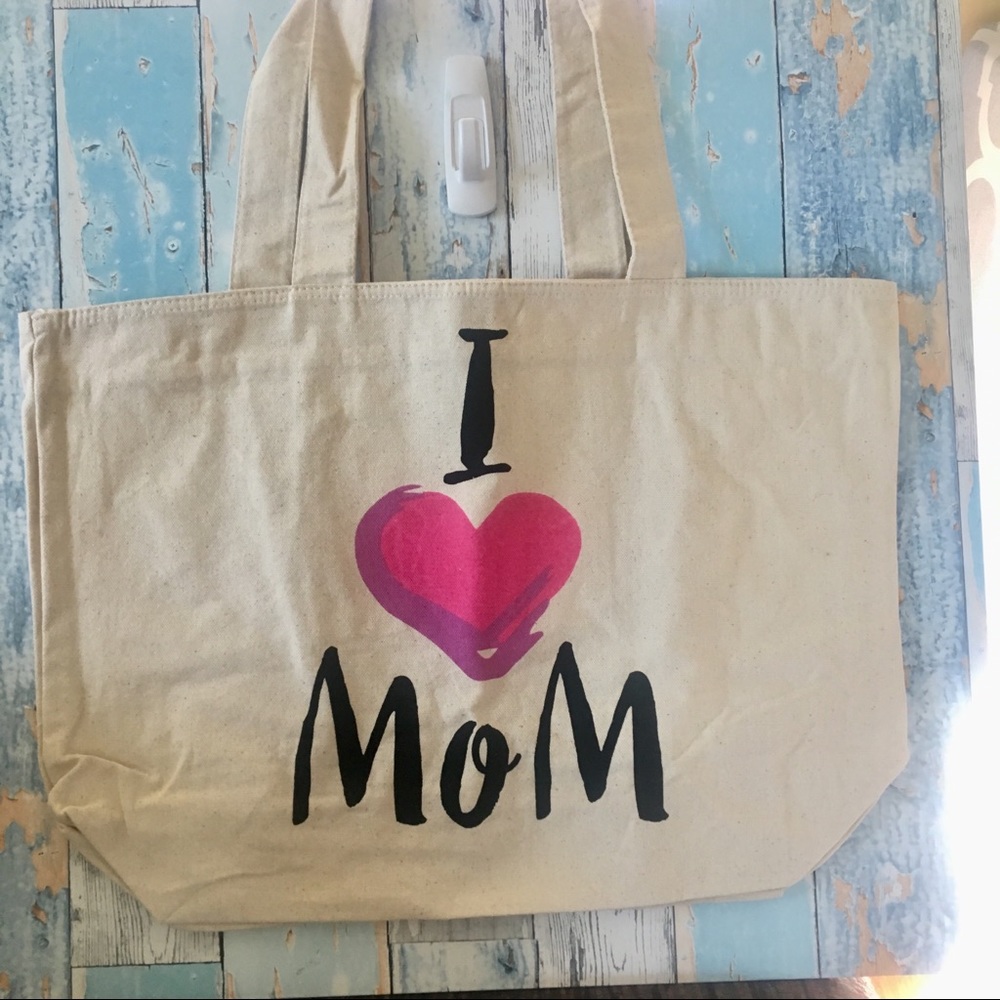 I 💗 MoM Tote Bag